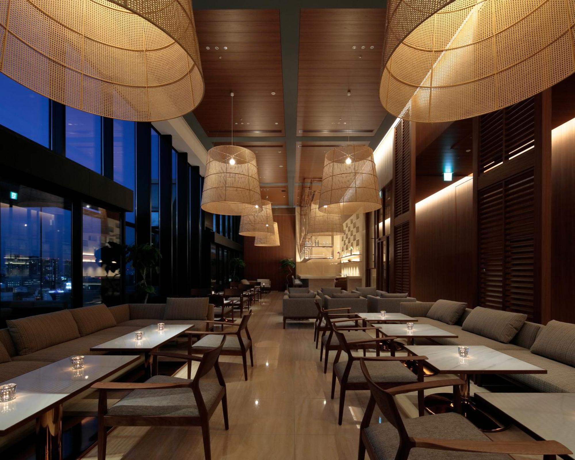Candeo Hotels Osaka The Tower Eksteriør bilde The lounge at the airport
