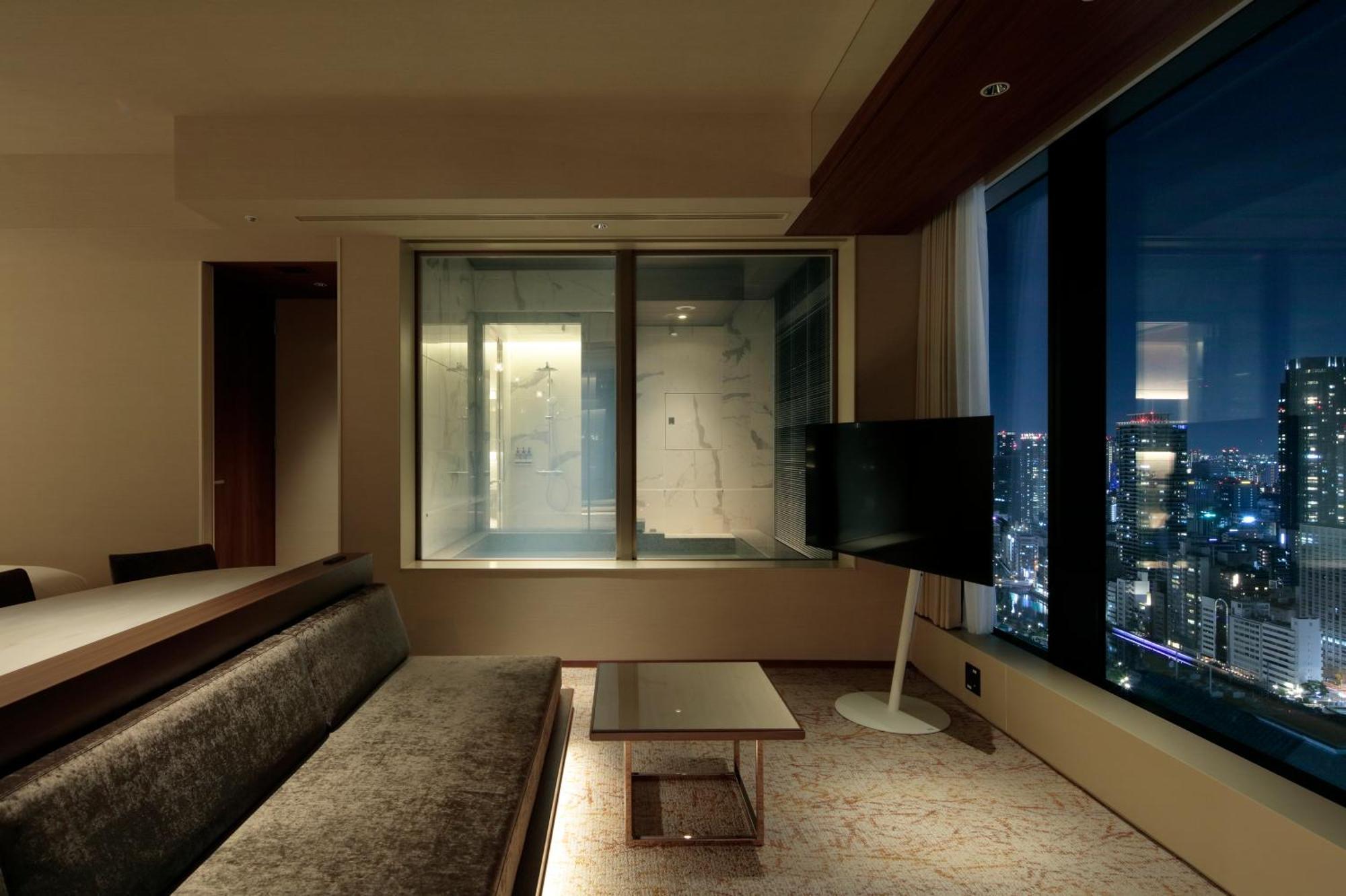 Candeo Hotels Osaka The Tower Eksteriør bilde A room at the hotel
