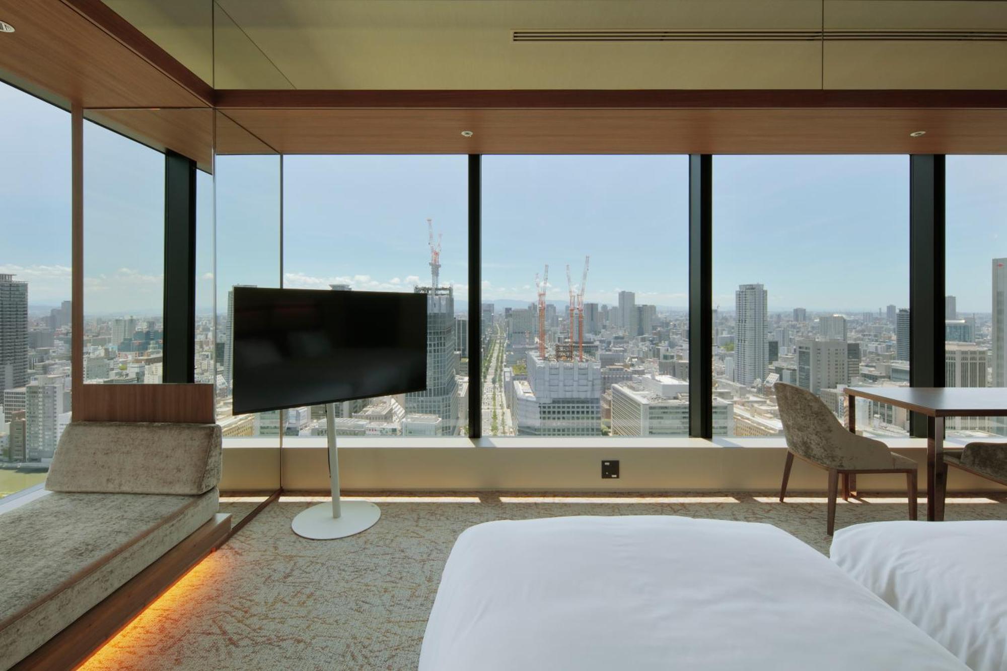 Candeo Hotels Osaka The Tower Rom bilde A guest room at the hotel