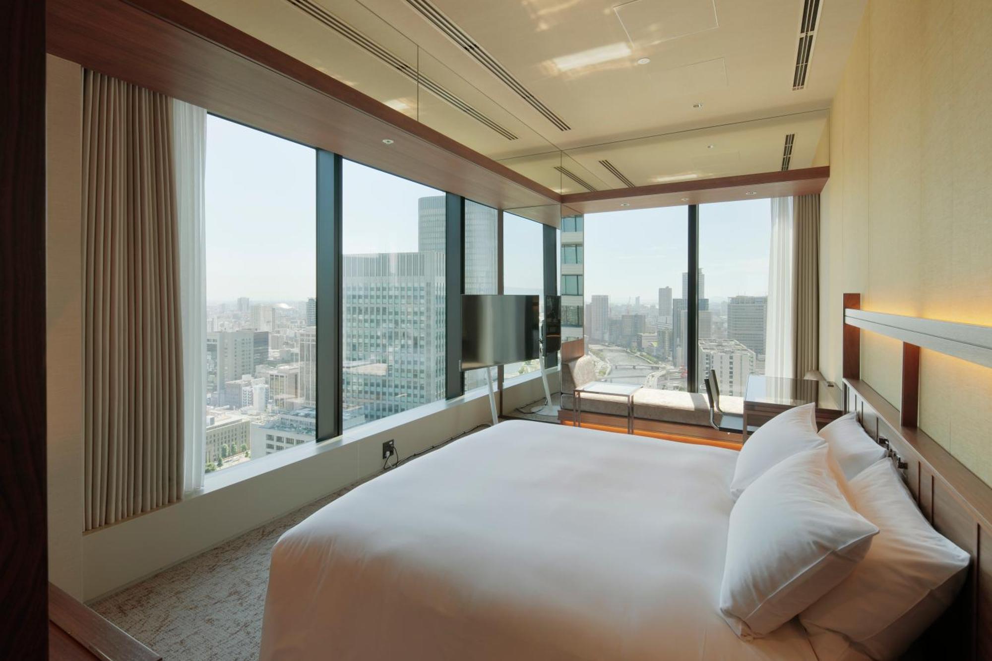 Candeo Hotels Osaka The Tower Eksteriør bilde A bedroom at the hotel