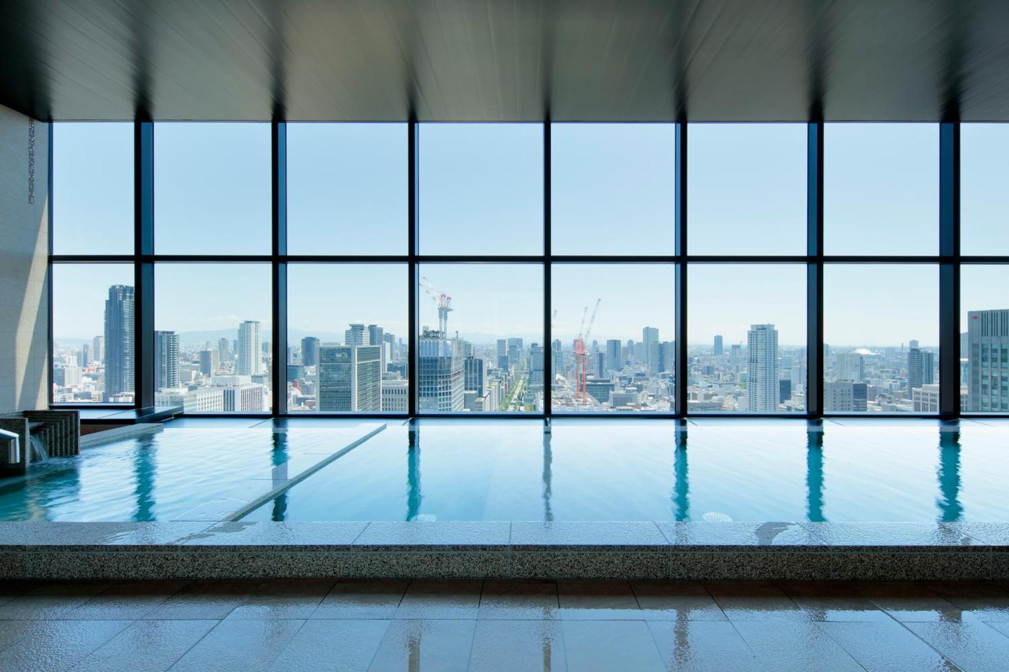 Candeo Hotels Osaka The Tower Eksteriør bilde Skyline view from the hotel